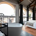 Palazzo Fauzone Relais & فندق مبيت وإفطار مونْدوفي