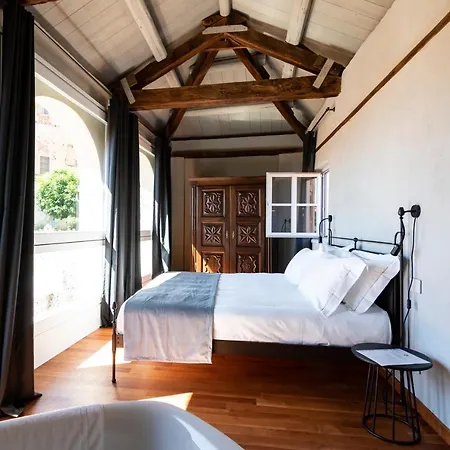 Oda ve Kahvaltı Palazzo Fauzone Relais & 4*