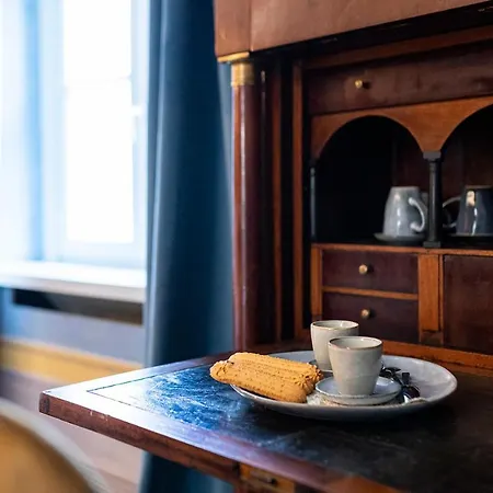 Palazzo Fauzone Relais & Bed & Breakfast