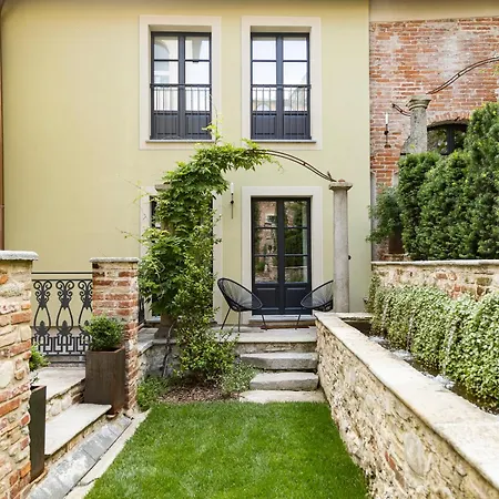 Palazzo Fauzone Relais Bed & Breakfast *