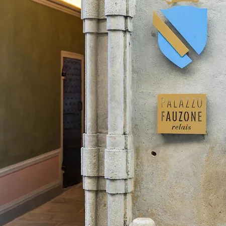 Palazzo Fauzone Relais & Отель типа 
