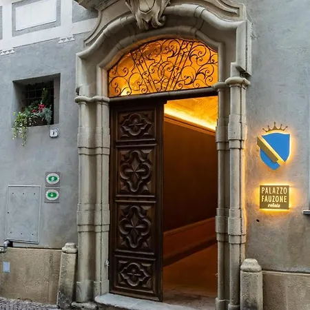 Palazzo Fauzone Relais & Oda ve Kahvaltı 4*