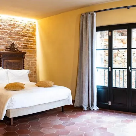 Palazzo Fauzone Relais & Oda ve Kahvaltı Mondovì