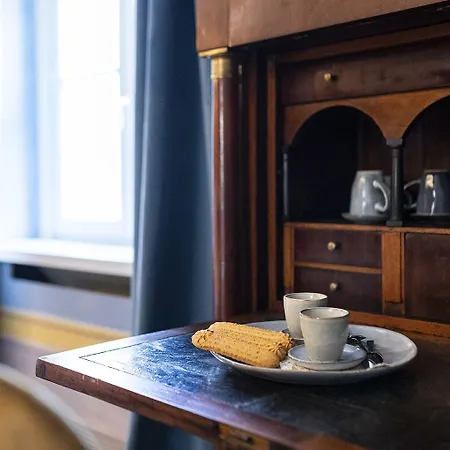 Palazzo Fauzone Relais & فندق مبيت وإفطار